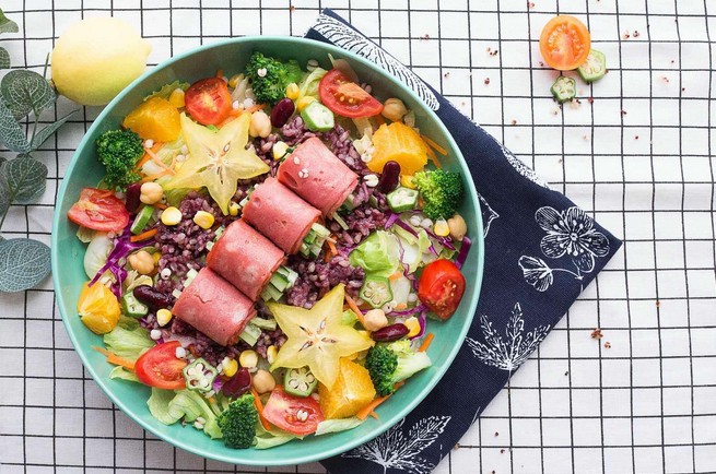 打得火热的轻食市场 为何还没出现头部品牌?