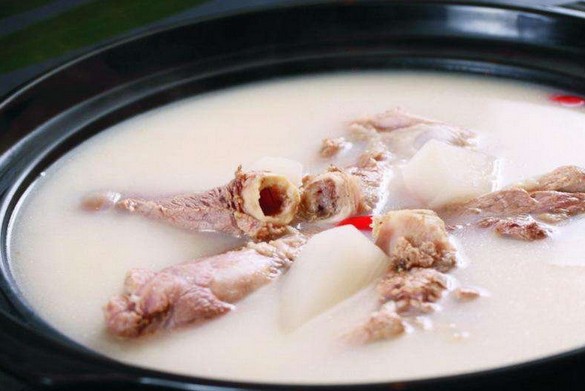 成都一把骨:十三年售出1亿根骨头 门店存活率100%