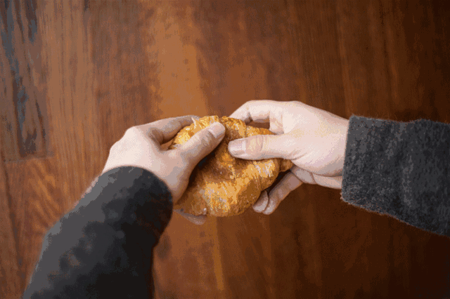 牛角先生:做牛角面包我们是专业的!