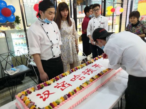 汉密哈顿:让顾客的每一口都最新鲜最温暖