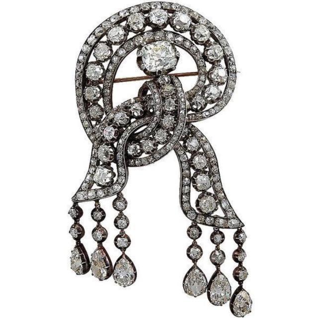 皇家胸针为何有如此凄惨的命运?