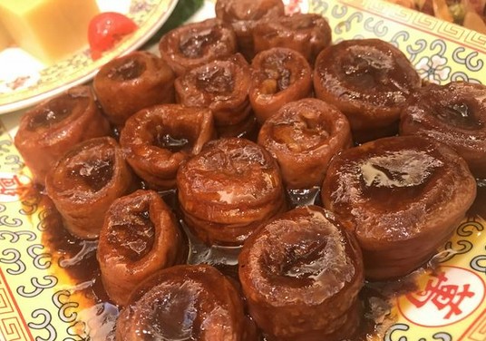 274年老招牌依然亮丽夺目 砂锅居凭什么?