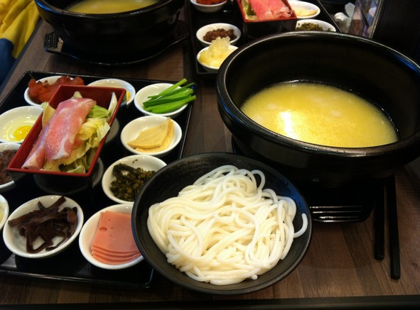 阿香米线:让更多人分享一碗米线带来的幸福