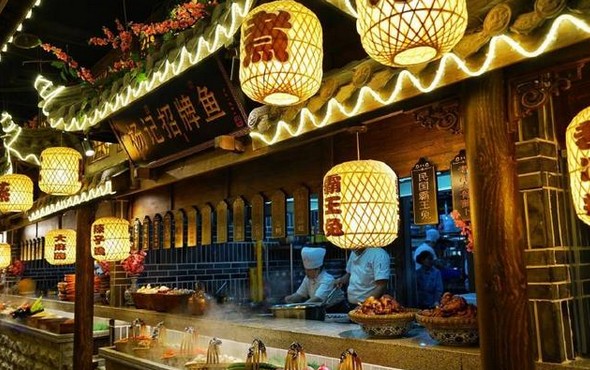 杨记隆府:地道重庆江湖菜 一秒穿越到江湖