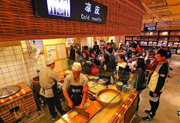 年总收入高达3亿元 袁家村打造“农民的店”