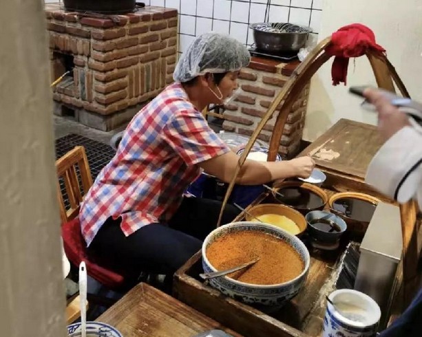 年总收入高达3亿元 袁家村打造“农民的店”