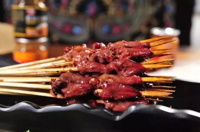 沈阳中街手把串:一把十串 把把售卖 把把好吃