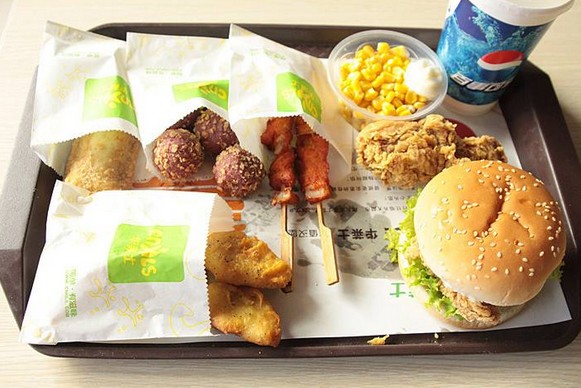 不放加盟却开出12000家店 华莱士怎么做到的?