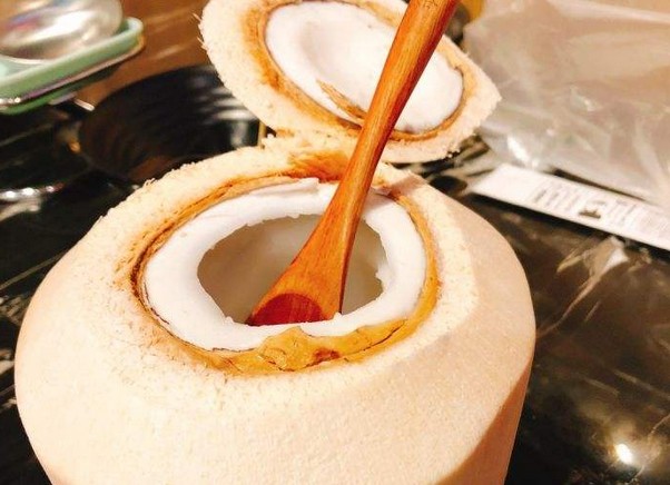 椰语江南海南椰子鸡 天然养生的美味如何吸引人?