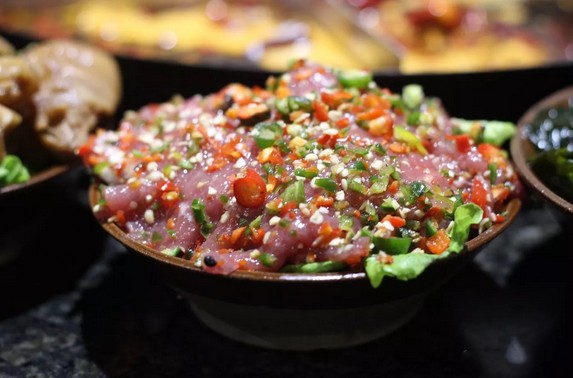 楠火锅:山城食客喜爱的正宗老火锅是什么味道?