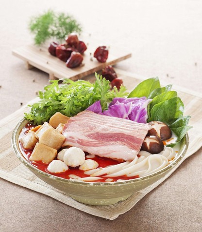 从放羊娃到5500家连锁店 杨国福麻辣烫是如何炼成的?