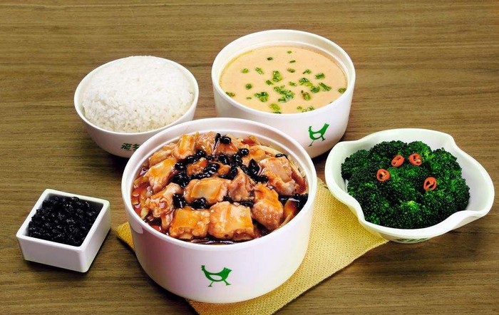 老乡鸡:预计2023年成为中式快餐的第一个百亿品牌