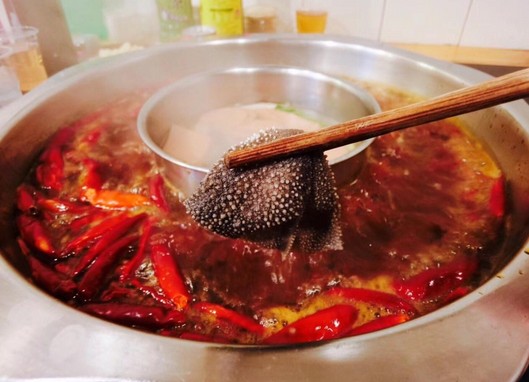 单日排队986桌 珮姐老火锅的成功之处在哪?