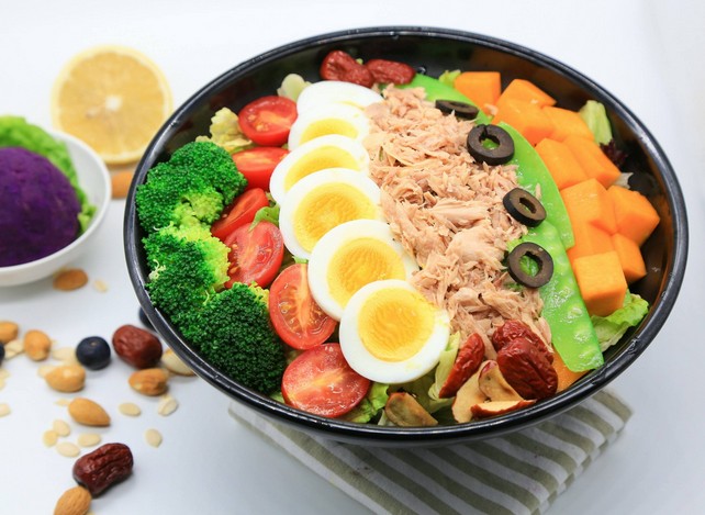 轻食代餐行业鱼龙混杂 谁将成为头部品牌?