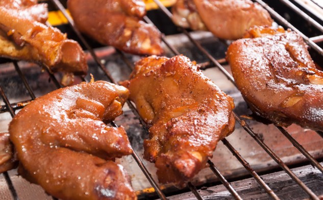 外焦里嫩 香而不腻 一品蹄督争做行业标杆