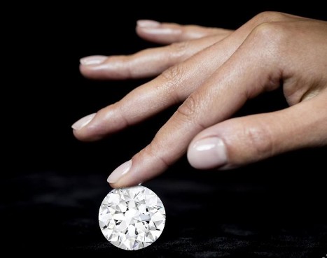 钻石净度中的vs是指什么？