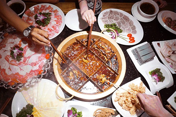 哥老官美蛙鱼头火锅为什么这么受欢迎?