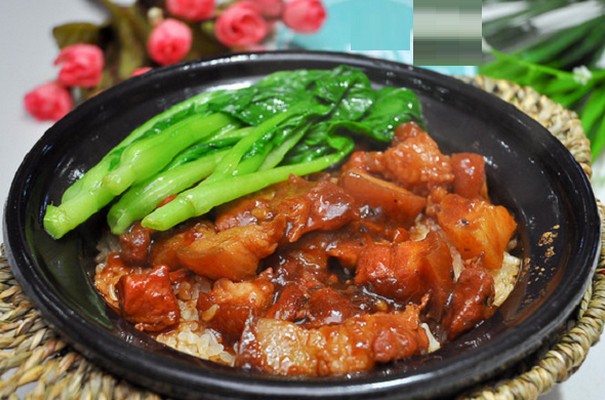 诚记煲仔饭 省心开店无忧赚钱 一个有“钱”景的加盟品牌!