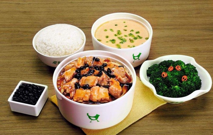 老乡鸡荣登中国快餐企业70强第四 全国门店800家