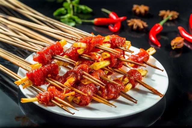 想不被喜爱都难 小龙串烧开启“边涮边烤”新体验