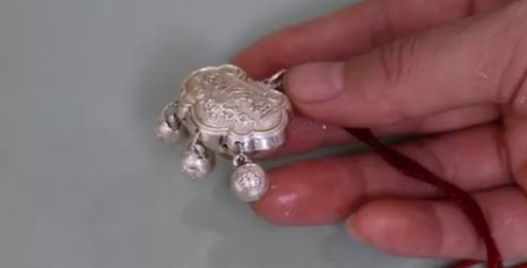 怎么在家里洗金首饰 85fedae698bb98a94520a4eb1c94e9fe.jpg?_=1573438844102