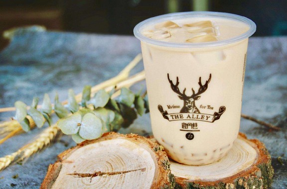 超市惊现鹿角巷杯装冲饮奶茶 邱茂庭:说多了都是泪