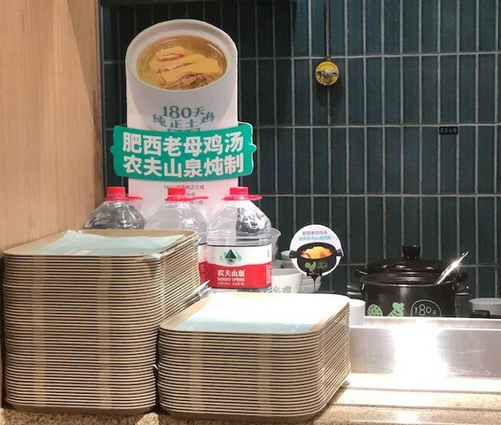 老乡鸡在上海开出新门店 预计十年内销售额达到一百亿