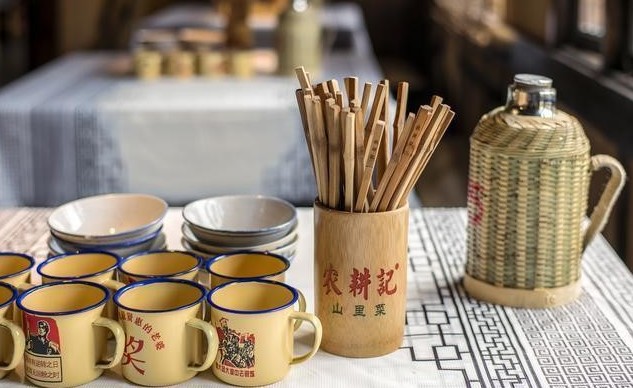 从湖南走出的山里菜 农耕记是怎么征服城里人的?