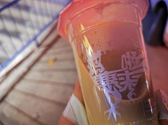 太难了!鸡肉价格上涨 正新鸡排送奶茶弥补产品涨价