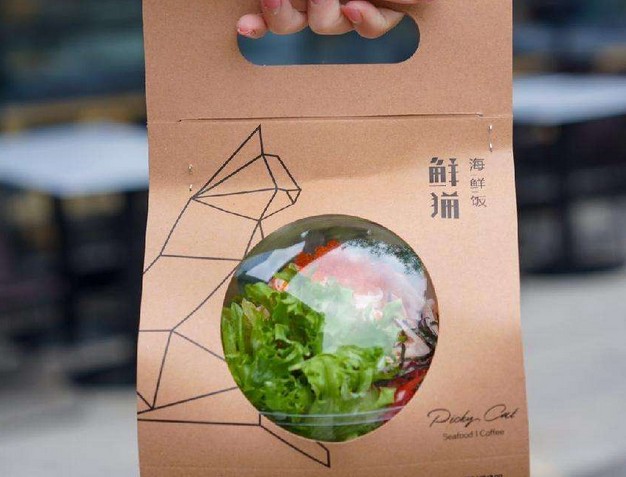 招牌波奇饭十天卖出15000份 鲜猫是怎么征服“两脚兽”的?