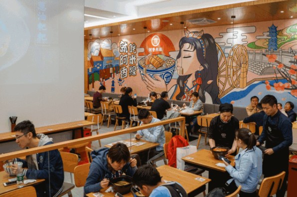 品牌代言人落地 阿香米线和董晴的十年邂逅