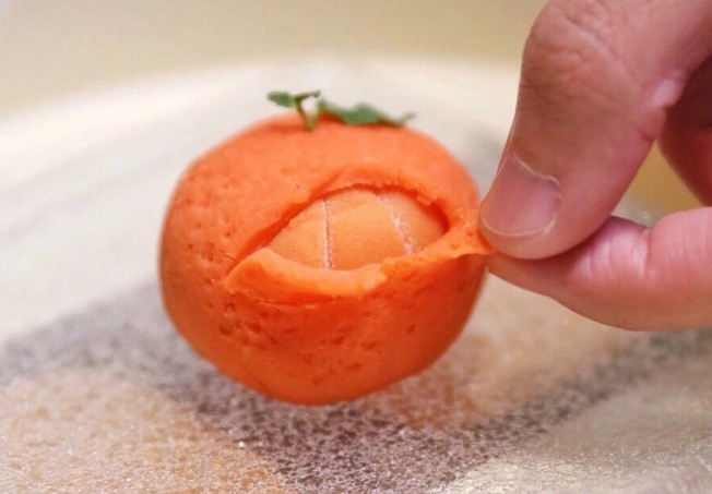 青山研究所:实验室里吃甜品 “研究员”负责上菜