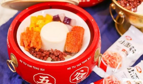 豆花配辣条?五条人联手卫龙打造的辣气金鼓豆花来了!