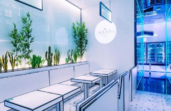 食部:加了龙虾和水果的酸辣粉你见过吗?