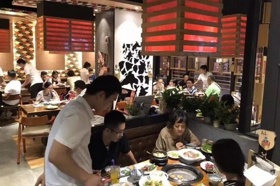 从日本带回来的烤肉店 热血兄弟计划开拓10到20家加盟店