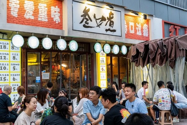 啤酒煮火锅才叫爽 叁口煮市井火锅带你看江湖