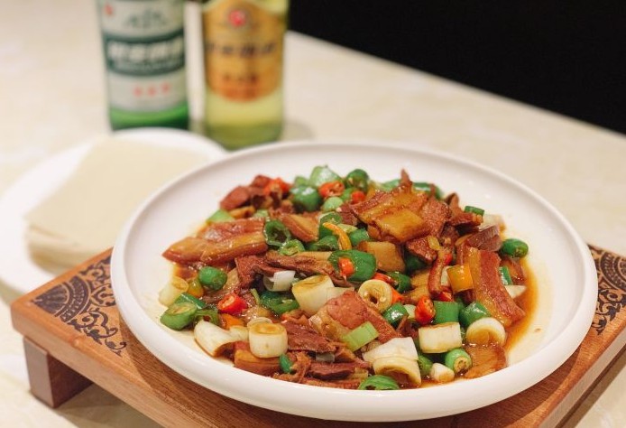 常常爆满排号 赵家巷子炒鸡有什么秘诀?