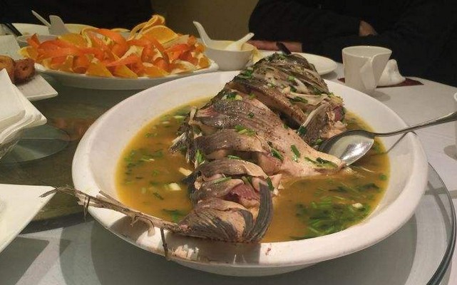 40年口碑 莲花渔村的鱼头泡饼你尝过吗?