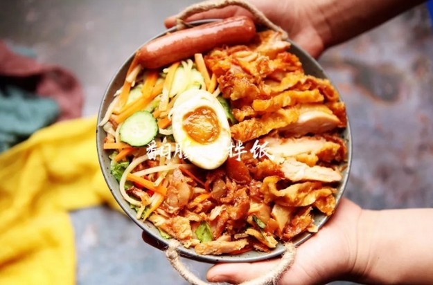 月销量9999+ 翻腾吧拌饭是怎么做外卖的?