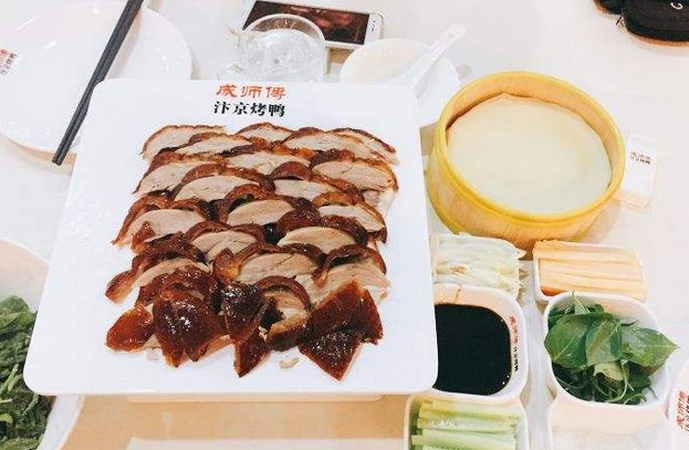 复活千年汴京烤鸭 成师傅:食材是我们的生命