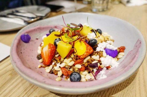 gaga鲜语:隐藏在鲜果茶里的“照相馆”