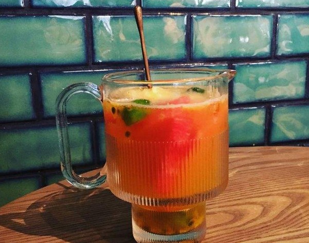 gaga鲜语:隐藏在鲜果茶里的“照相馆”