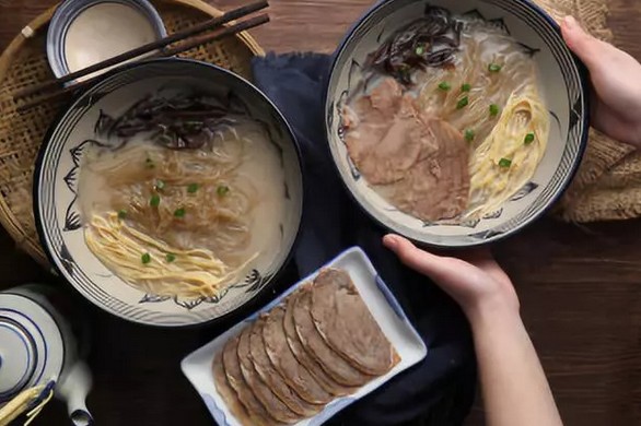 牛三哥洛阳牛肉汤是怎么把小众牛肉汤做成连锁品牌的?