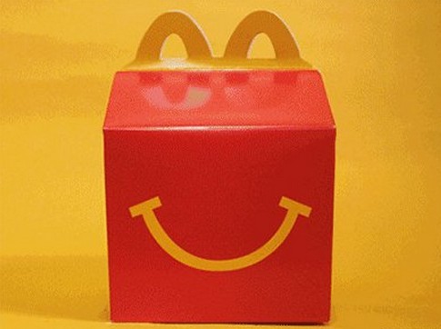 一周不到就卖出1亿份 麦当劳的开心乐园餐到底是个啥?