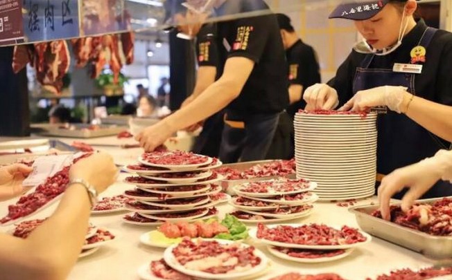 明档现切牛肉 八合里海记重新定义火锅的吃法