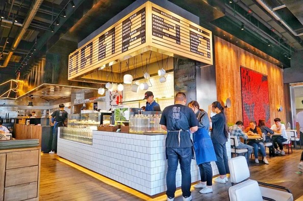 三年内总计开出30家店 鲜猫做年轻人最喜欢的潮牌餐饮