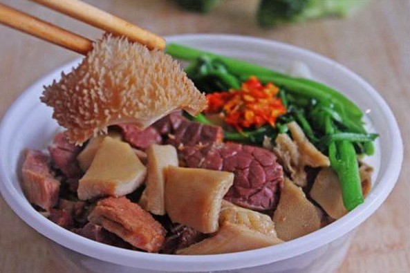 结合南北口味 岭南第一锅牛杂是怎么征服食客的?