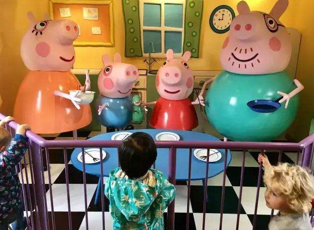 从屏幕搬过来的动画天地 小猪佩奇室内主题乐园来了!