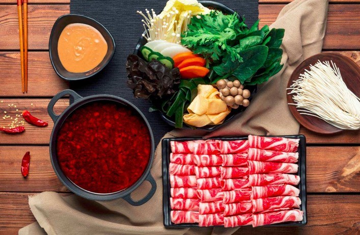 曾经的火锅第一股呷哺呷哺为什么干不过海底捞?