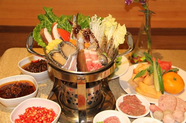 来自台湾的百年高汤配方 咕嘟咕嘟火锅美味妙不可言